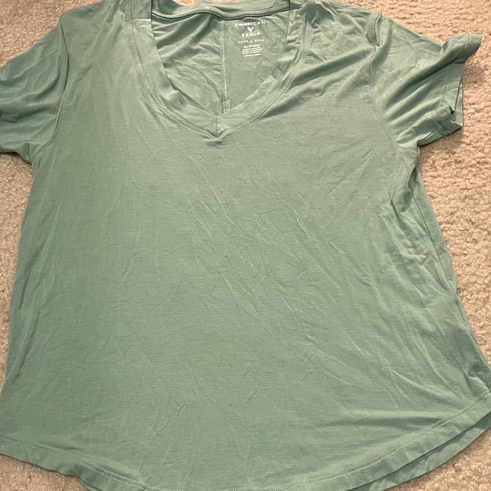 Newly added 💕American Eagle Outfitters Mint V-Neck Tee